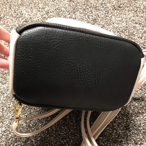 Steve Madden mini backpack and crossbody bag - Picture 7 of 10
